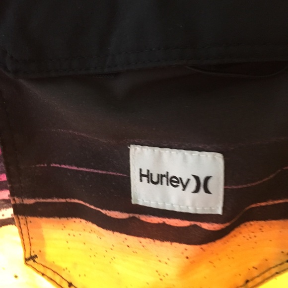 Hurley 32 board shorts black pink orange - Picture 5 of 6